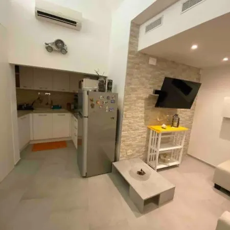 Il Loft Del Vico * Галатоне